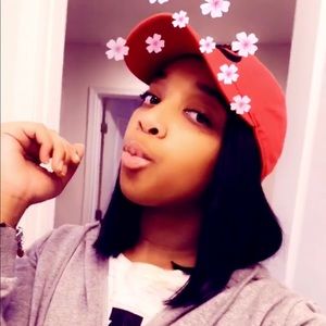 Meet your Posher, Alisha